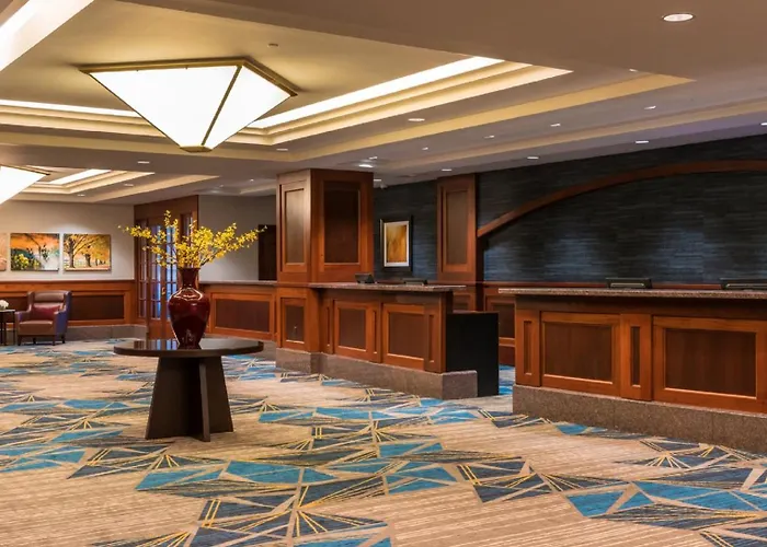 Crowne Plaza Convention Center By Ihg Отель 4*