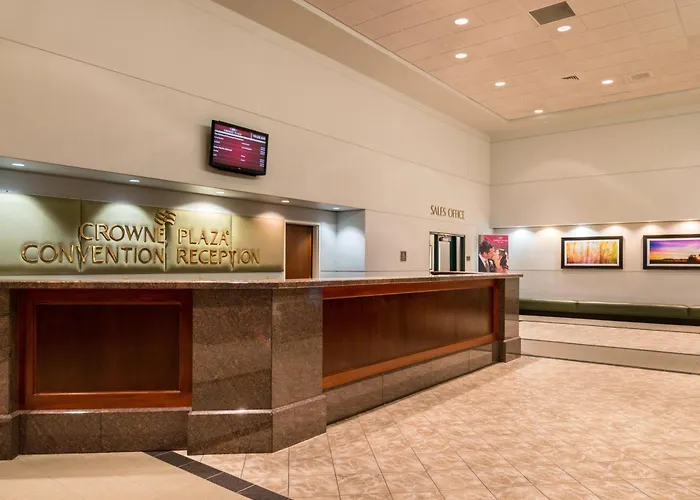 Crowne Plaza Convention Center By Ihg