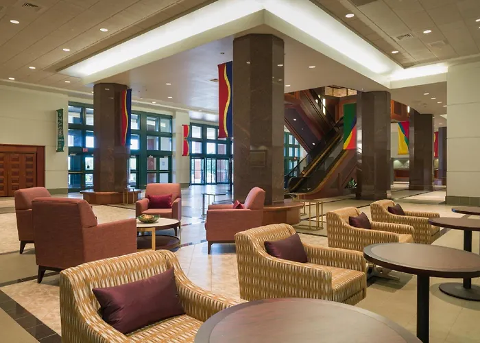 Crowne Plaza Convention Center By Ihg Отель