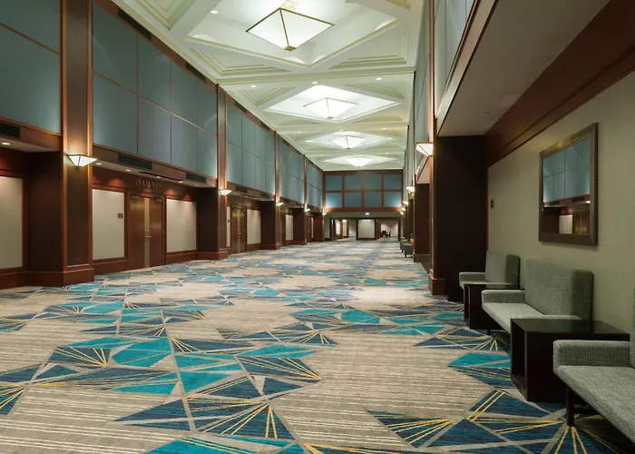 Crowne Plaza Convention Center By Ihg