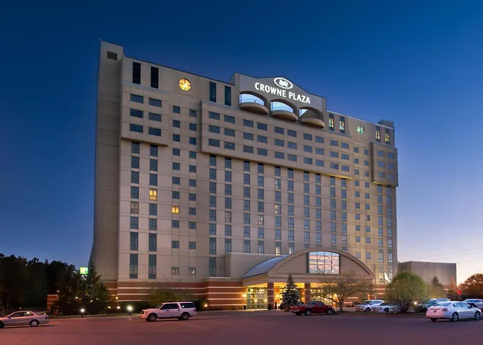 Hotel Crowne Plaza Convention Center By Ihg 4*
