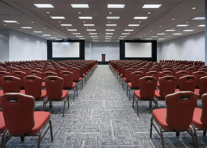 Отель Crowne Plaza Convention Center By Ihg Спрингфилд